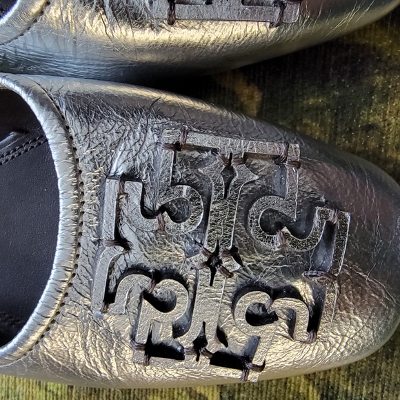 Tory Burch Silver Leather Women's Ballet Flats Size 6.5 - Picture 4 of 8